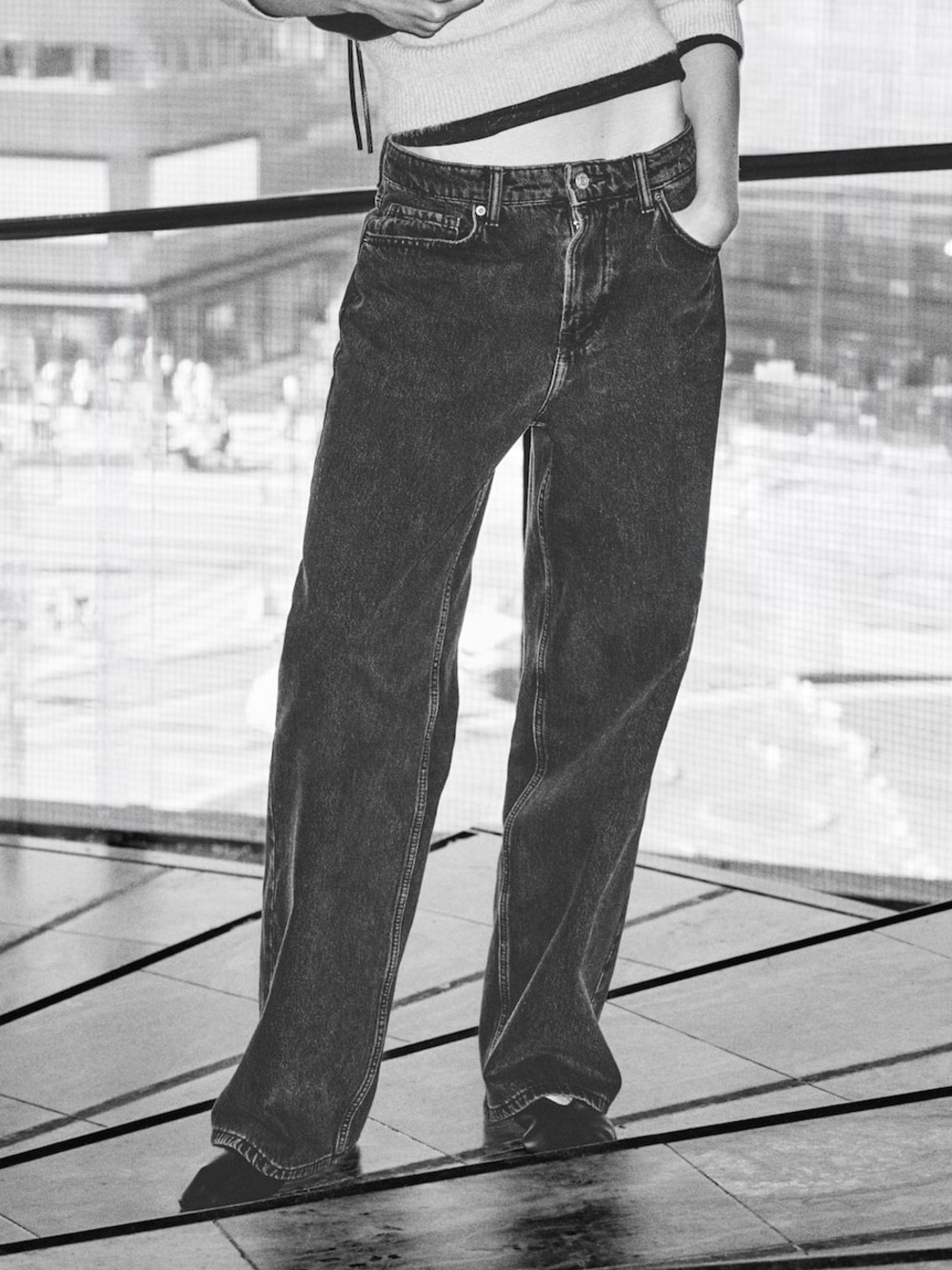 Divided H&M Black Wide-leg Regular Waist Full Length Jean Pants Size 8 NWT